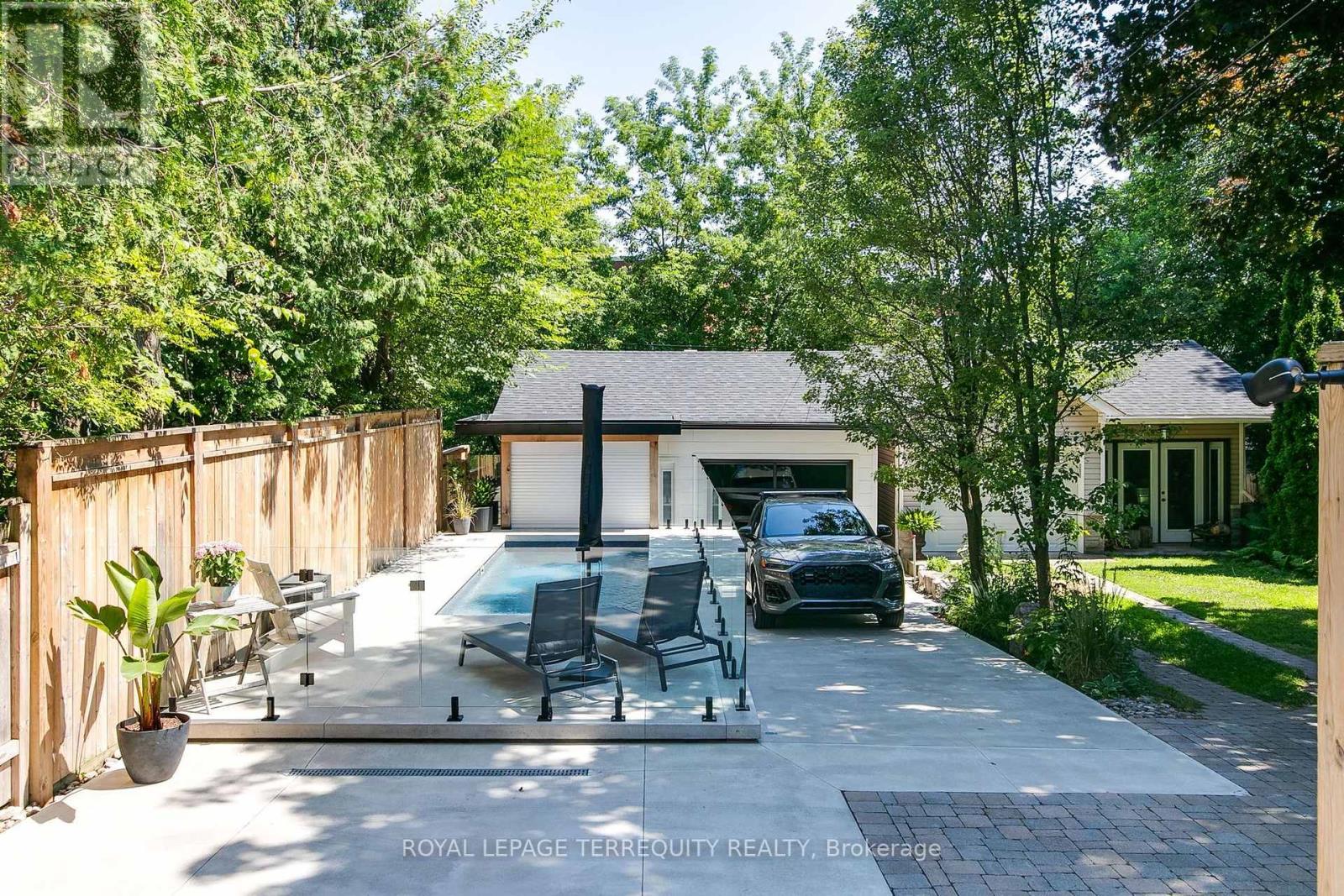 1775 Gerrard Street E Property Photo 27