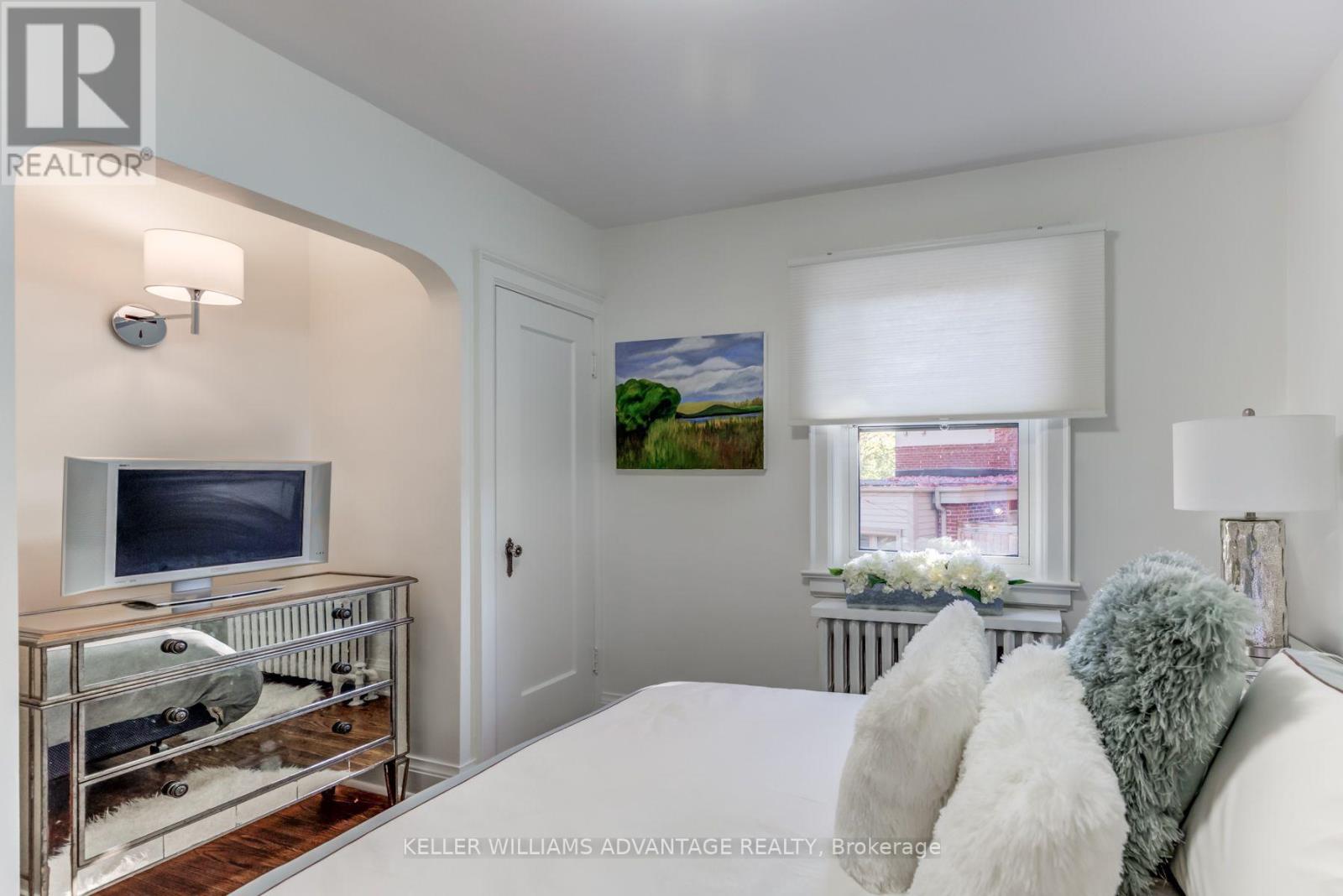 376 Glen Manor Drive Property Photo 11
