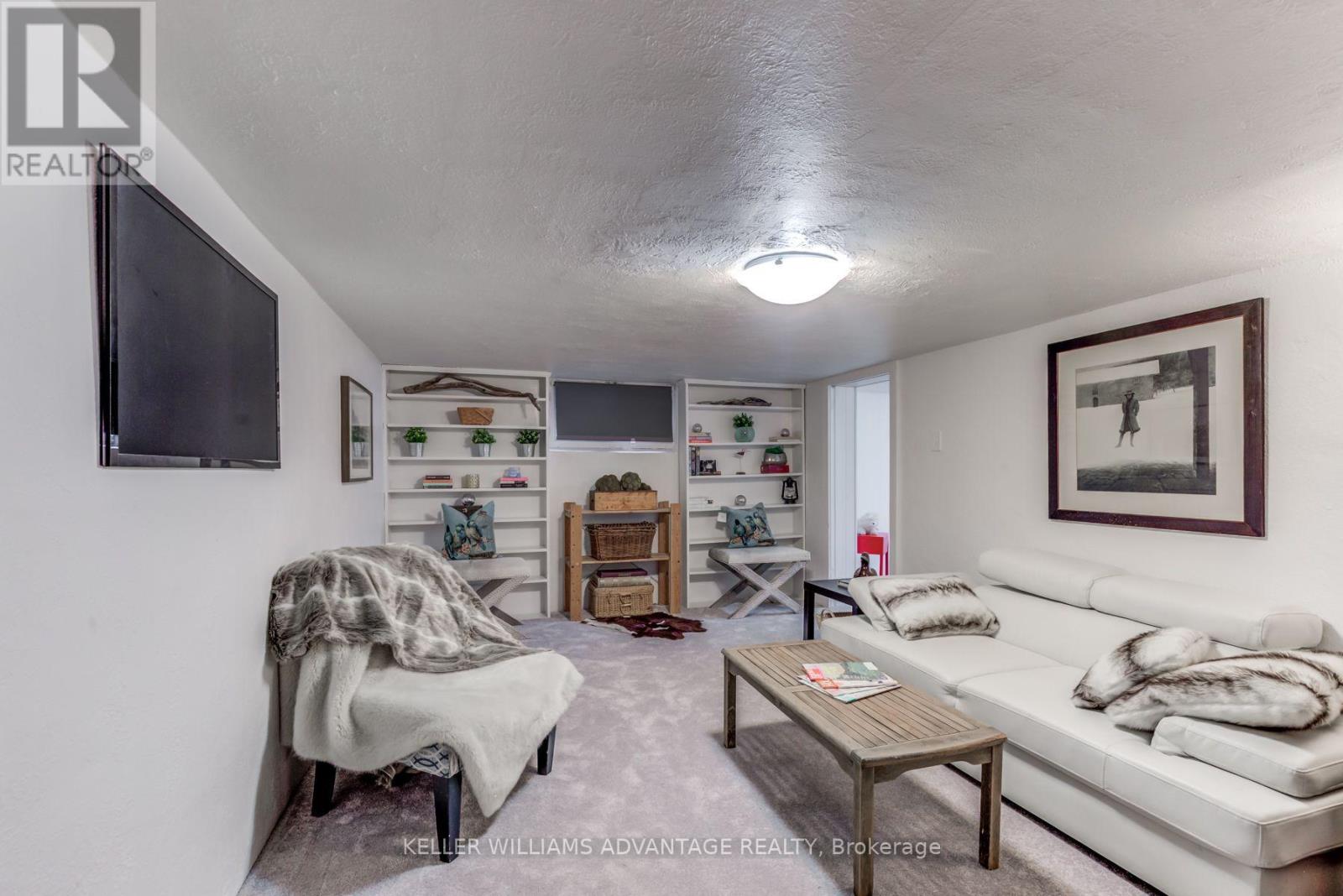 376 Glen Manor Drive Property Photo 18