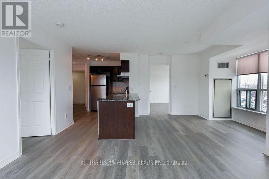 409 - 60 Fairfax Crescent Property Photo 16