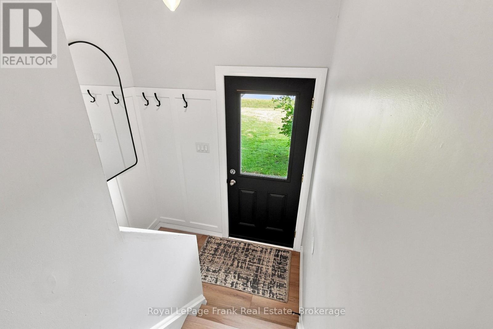 445 Bay Street Property Photo 3
