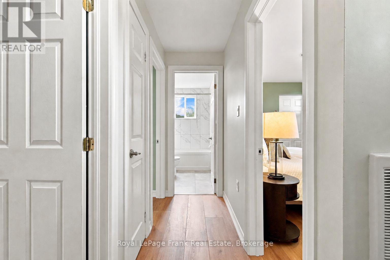 445 Bay Street Property Photo 15