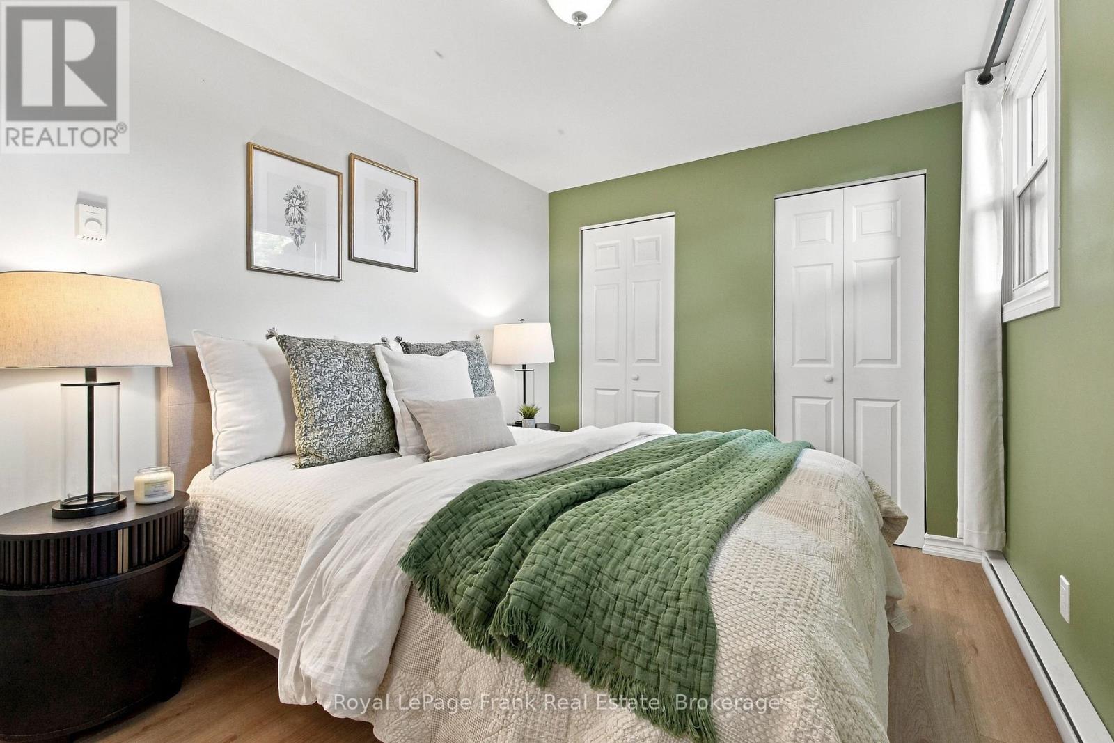445 Bay Street Property Photo 16