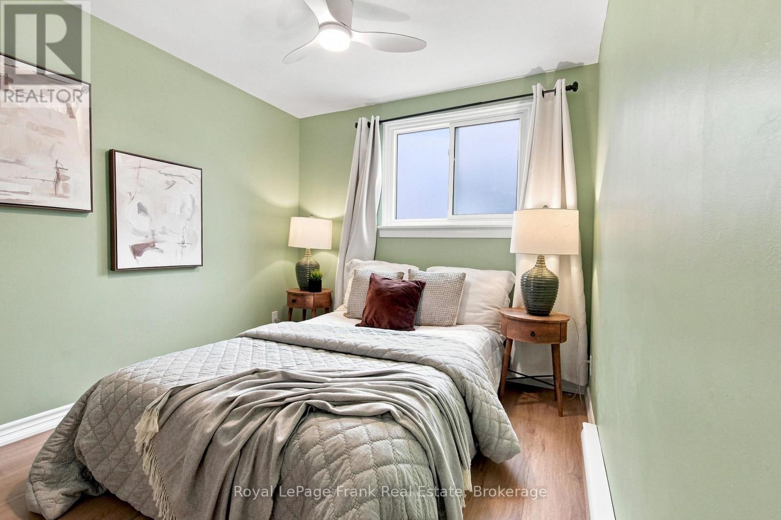 445 Bay Street Property Photo 18