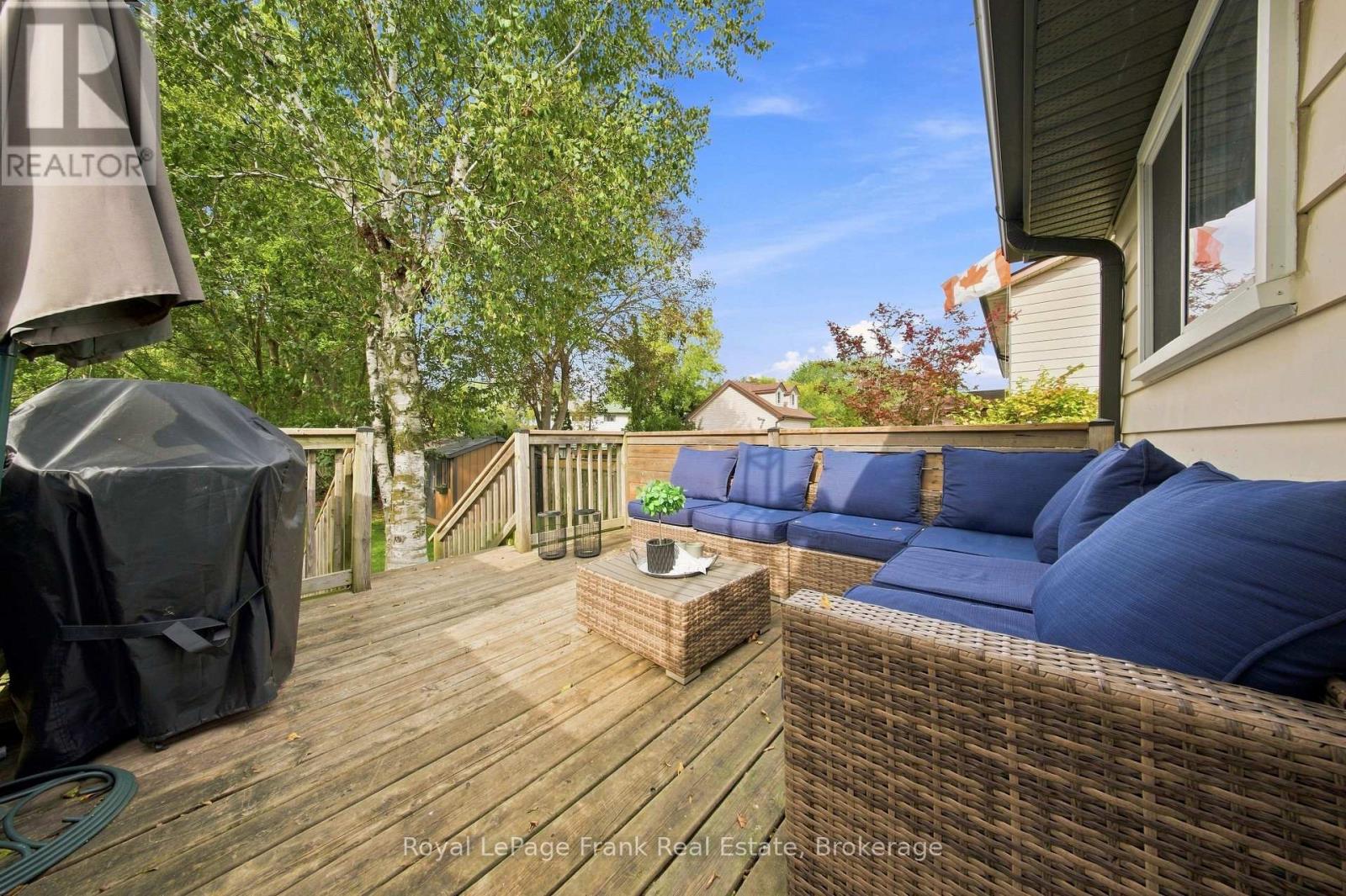 445 Bay Street Property Photo 25