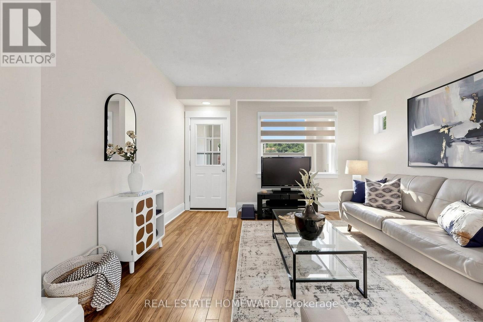 249 Queensdale Avenue Property Photo 7