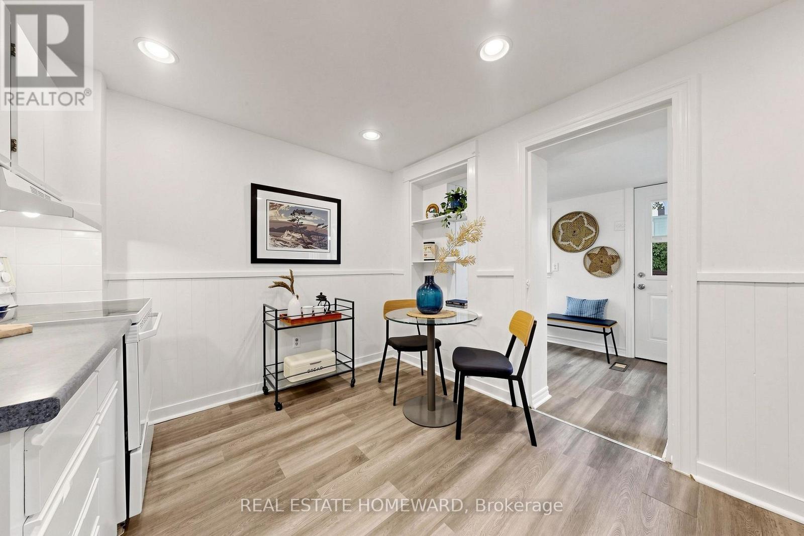249 Queensdale Avenue Property Photo 15