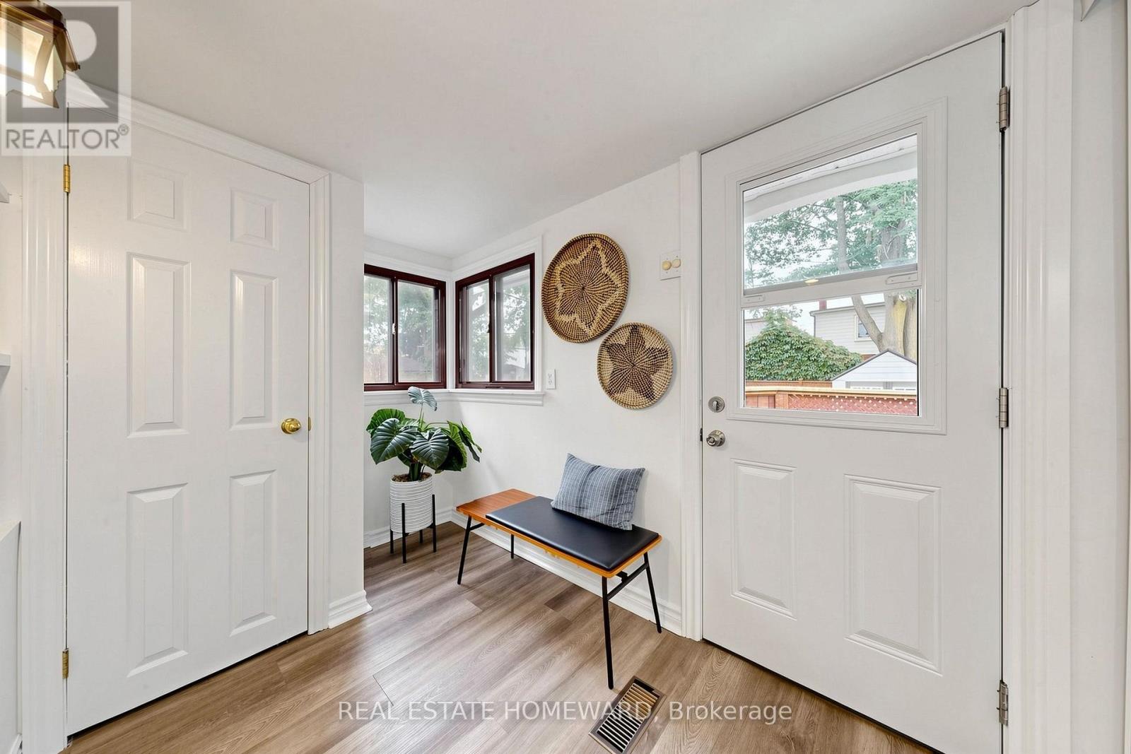 249 Queensdale Avenue Property Photo 18