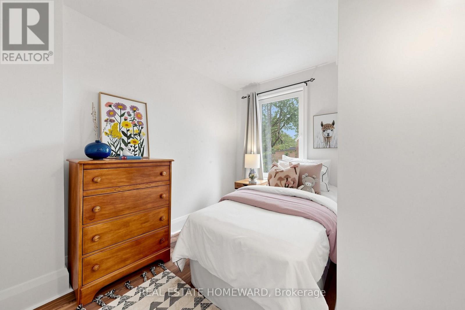 249 Queensdale Avenue Property Photo 30