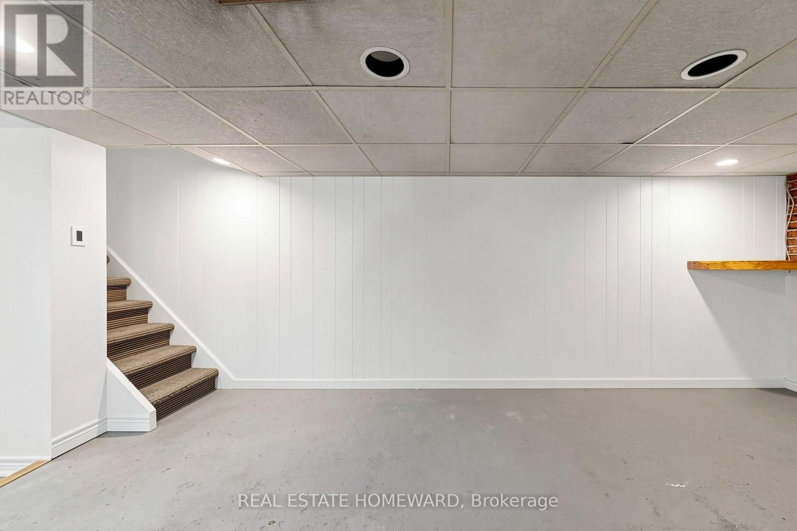 249 Queensdale Avenue Property Photo 35