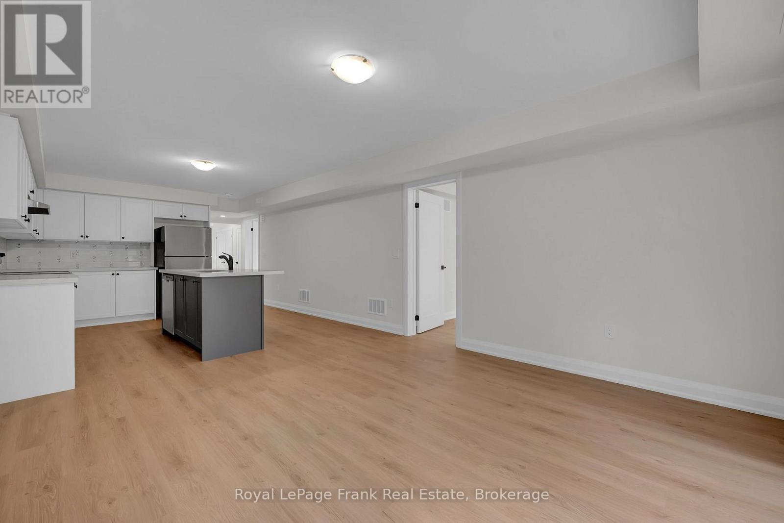 321 Anderson Avenue Property Photo 8