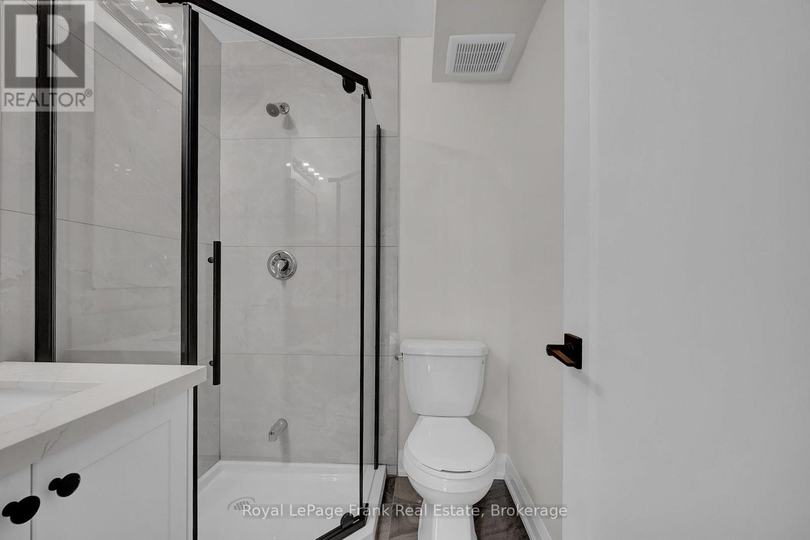321 Anderson Avenue Property Photo 14