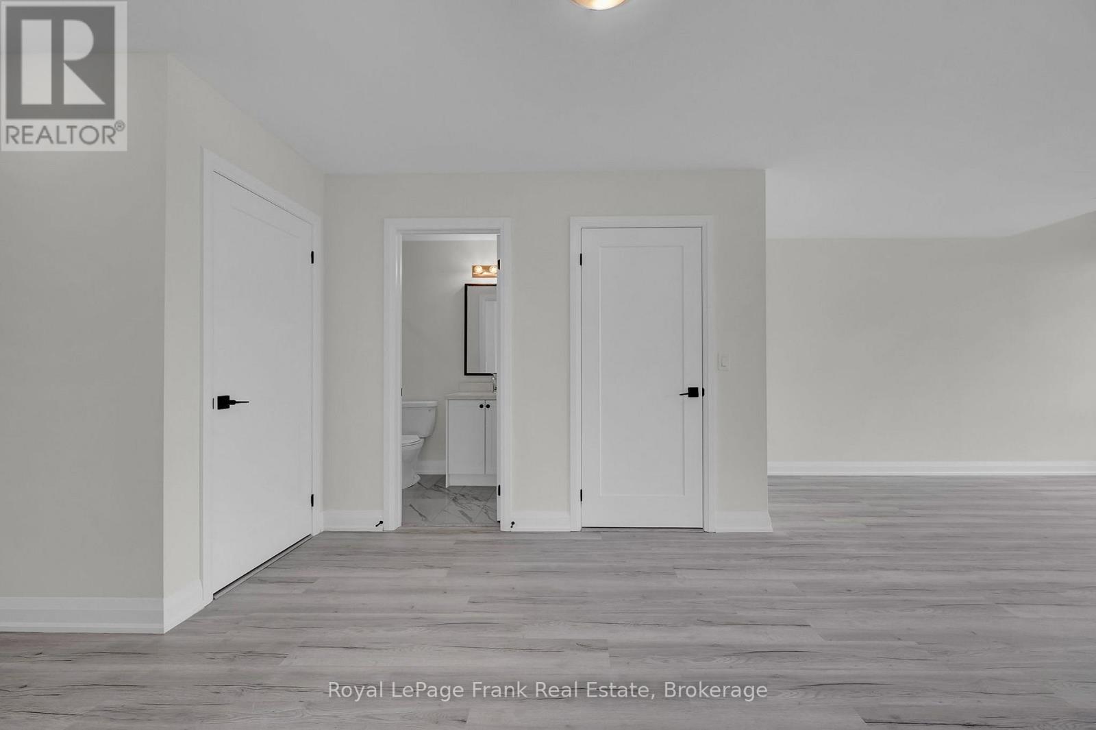 321 Anderson Avenue Property Photo 16