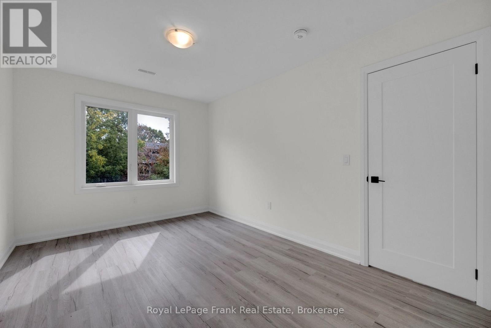 321 Anderson Avenue Property Photo 25