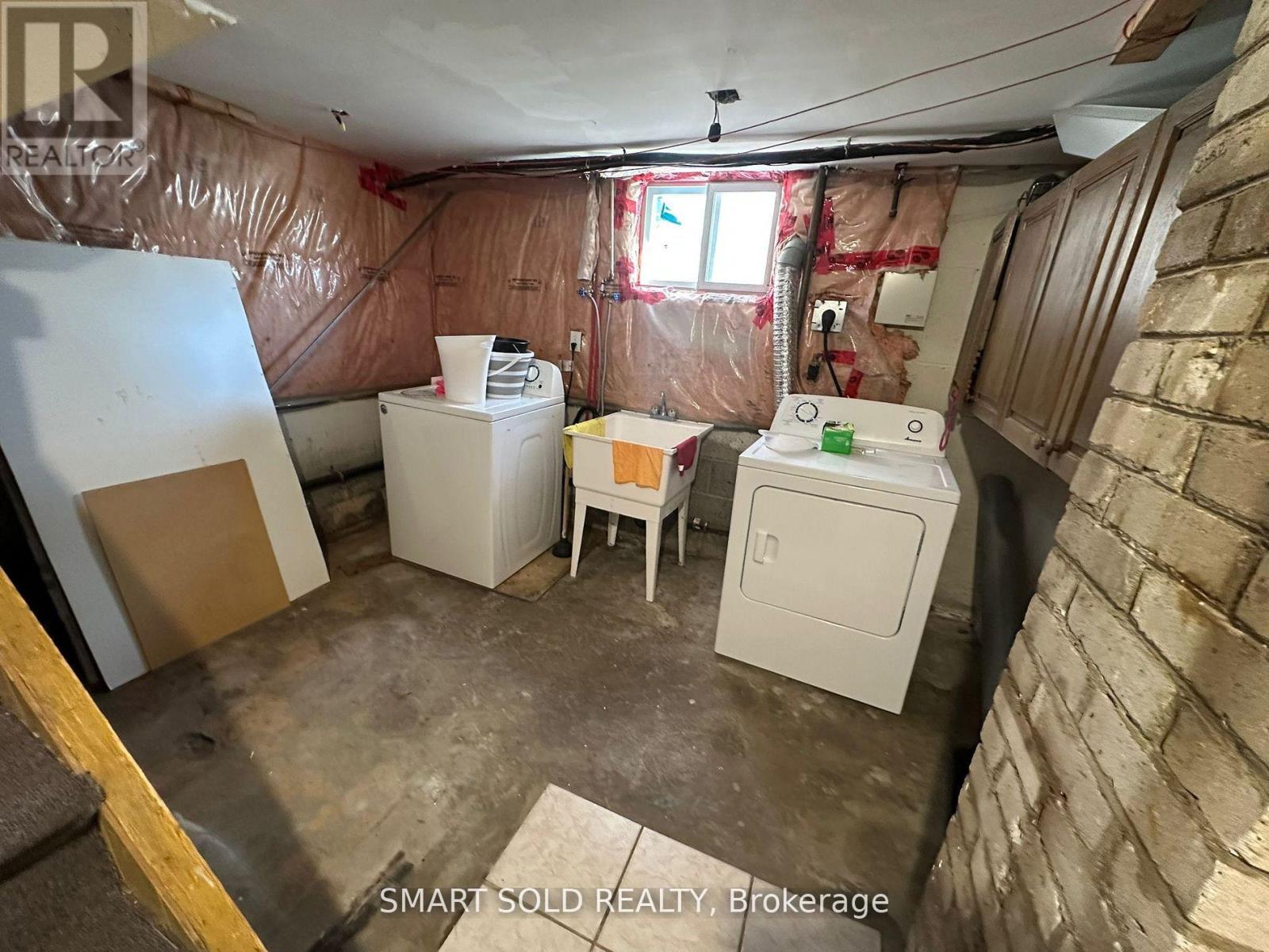 41 Maybourne (basement) Avenue Property Photo 6