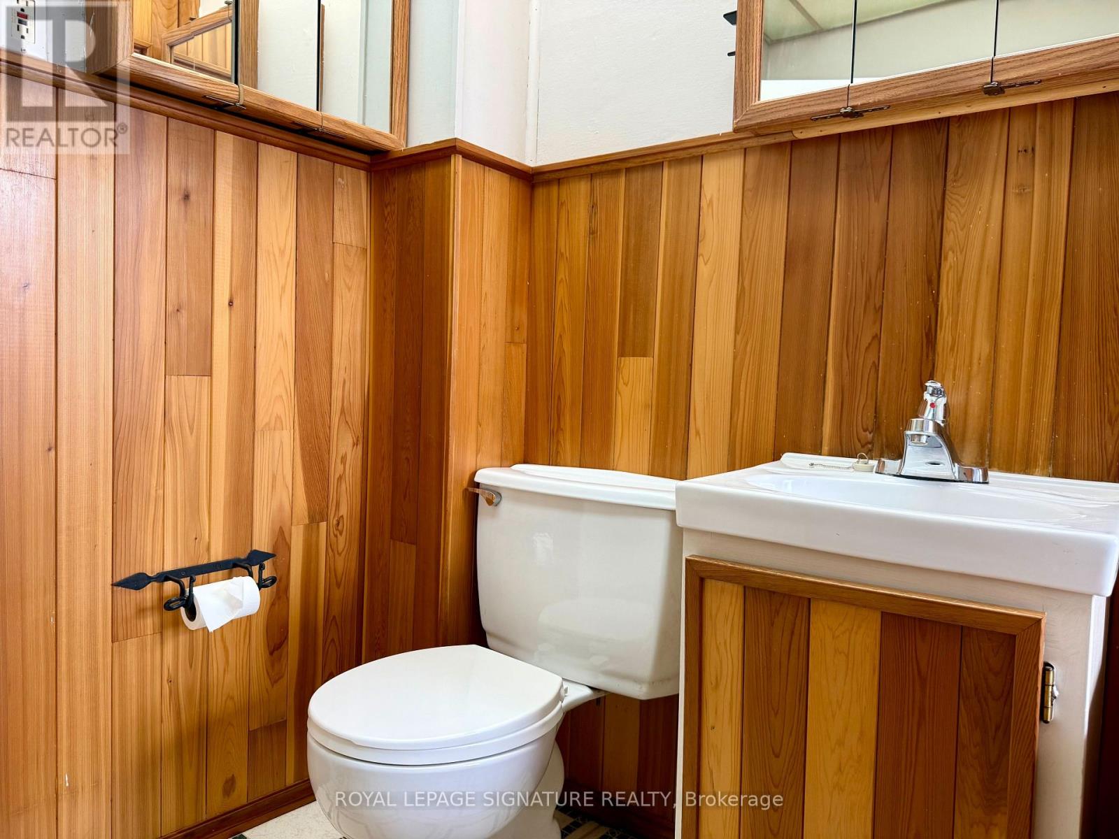 12 Hemlock Avenue Property Photo 16