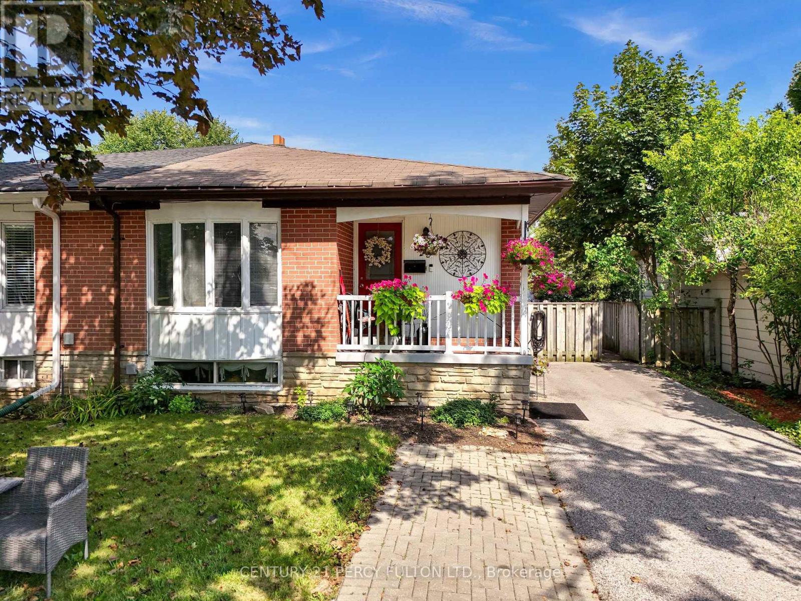 719 Balaton Avenue Property Photo 2