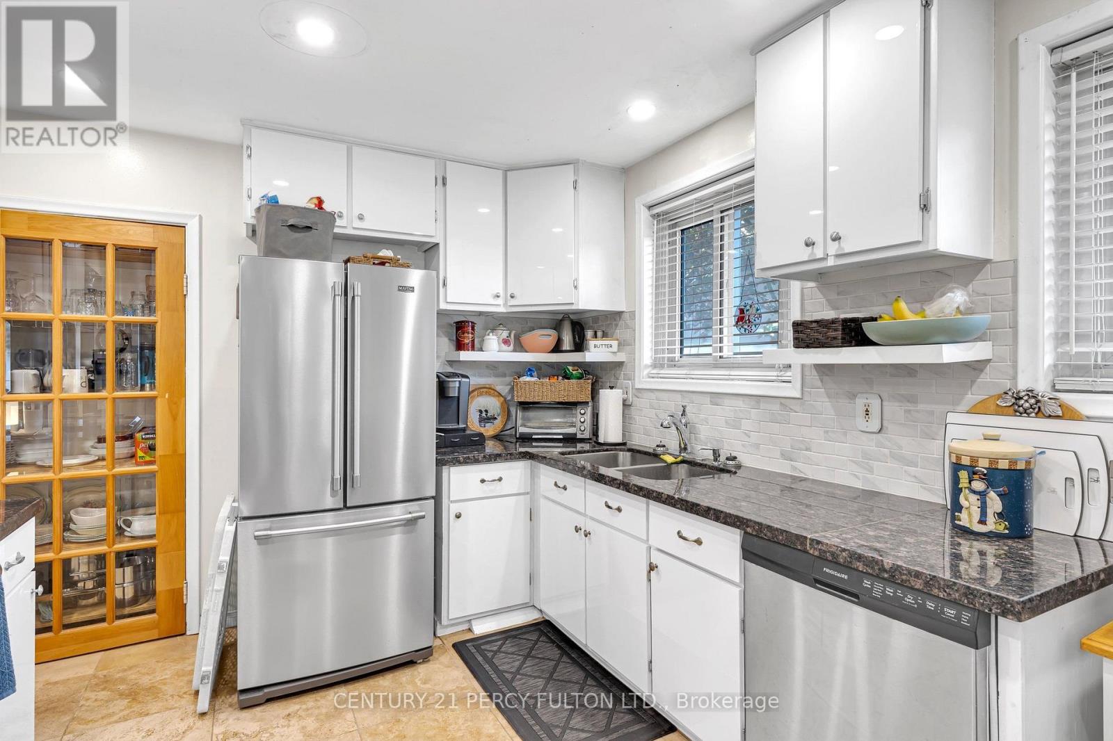719 Balaton Avenue Property Photo 4