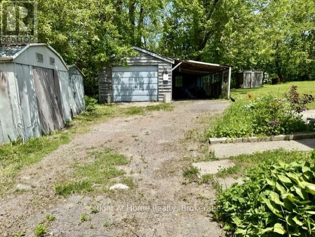 118 Percy Crescent Property Photo 9