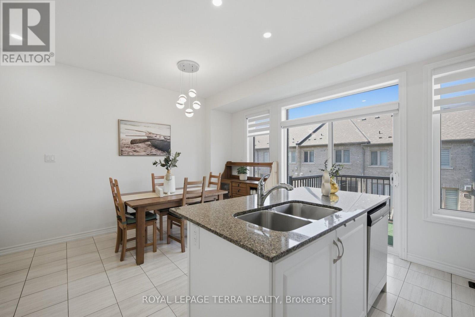 38 Hallmark Way Property Photo 11