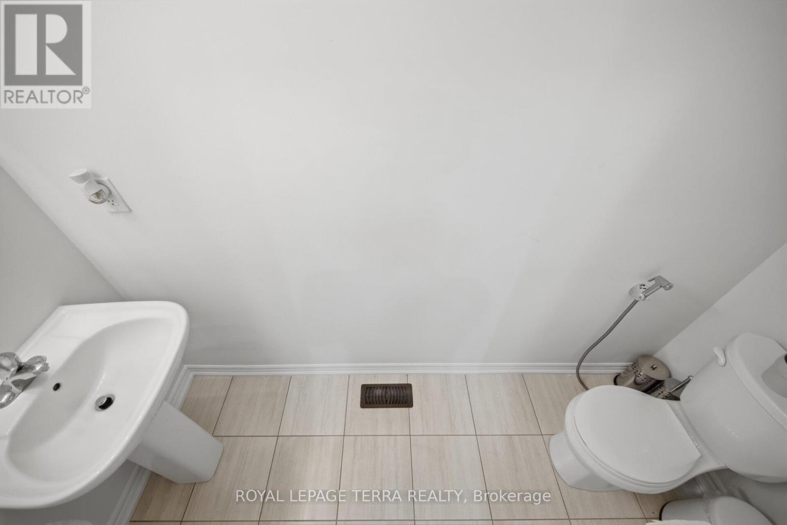 38 Hallmark Way Property Photo 13