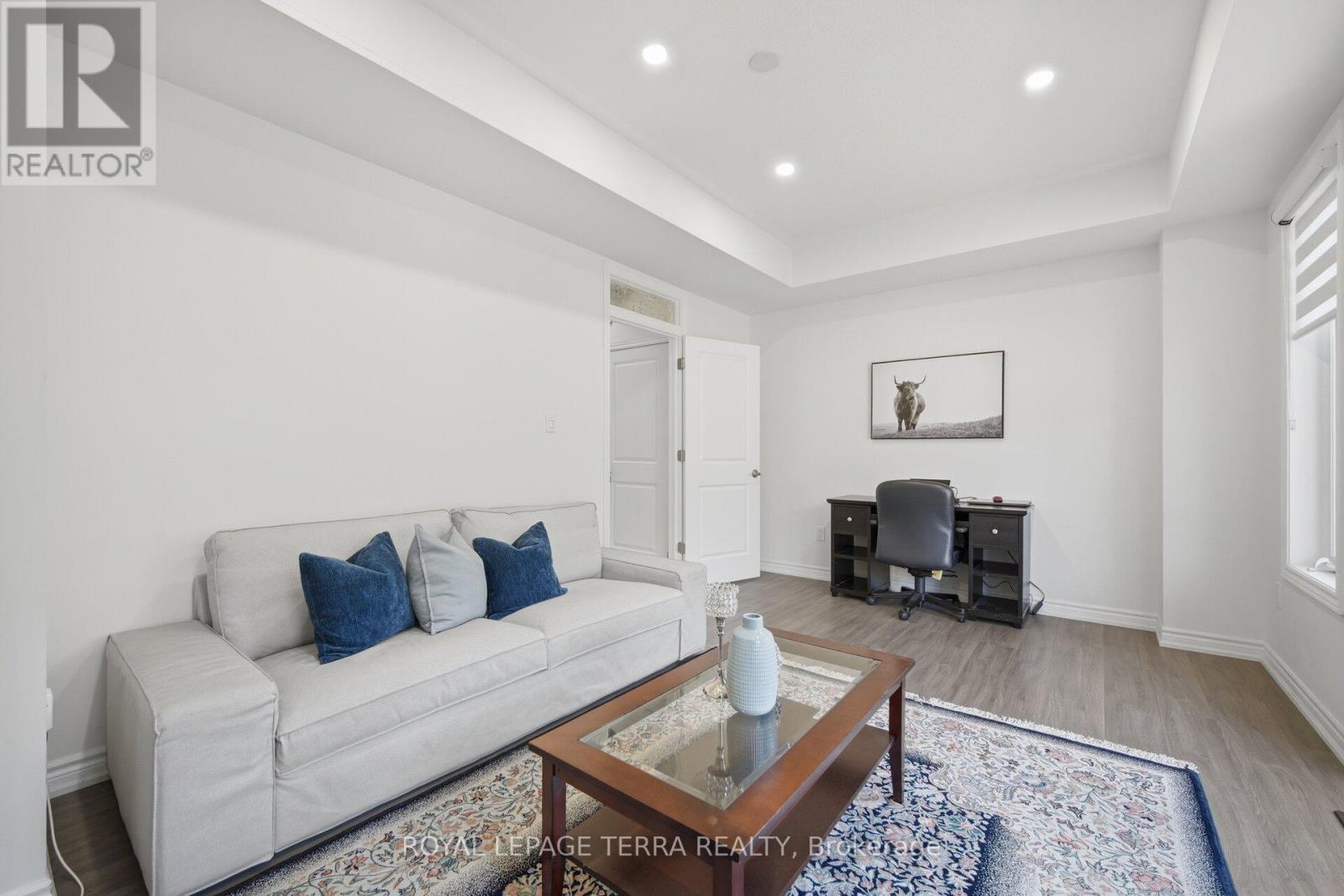 38 Hallmark Way Property Photo 28