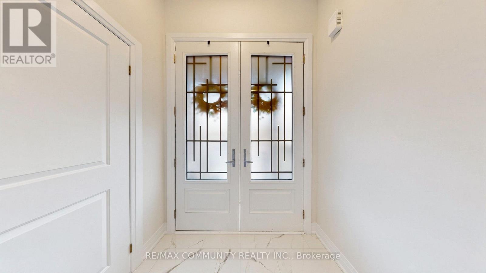 1034 Skyridge Boulevard Property Photo 3