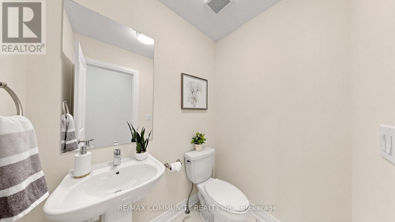 1034 Skyridge Boulevard Property Photo 16