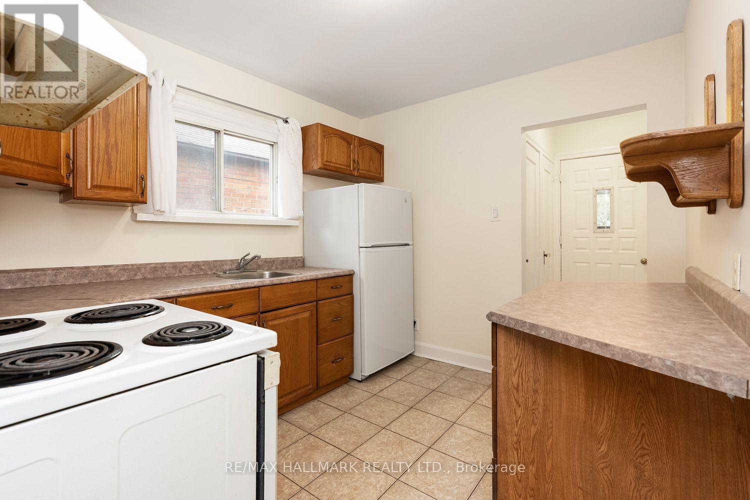 31 Thora Avenue Property Photo 5