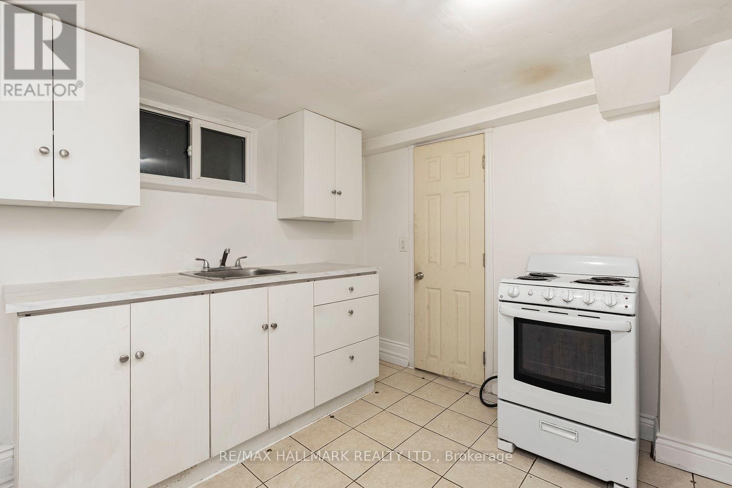 31 Thora Avenue Property Photo 10