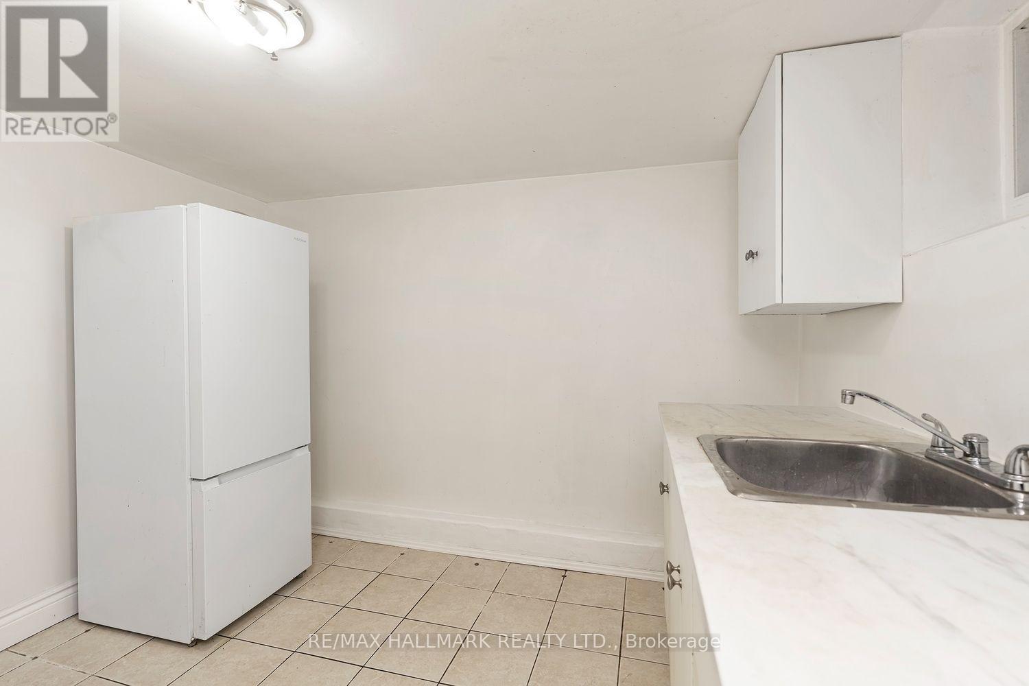 31 Thora Avenue Property Photo 23