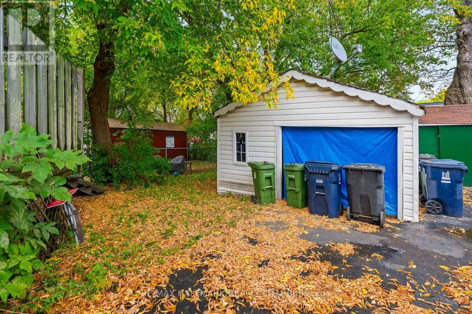 31 Thora Avenue Property Photo 28