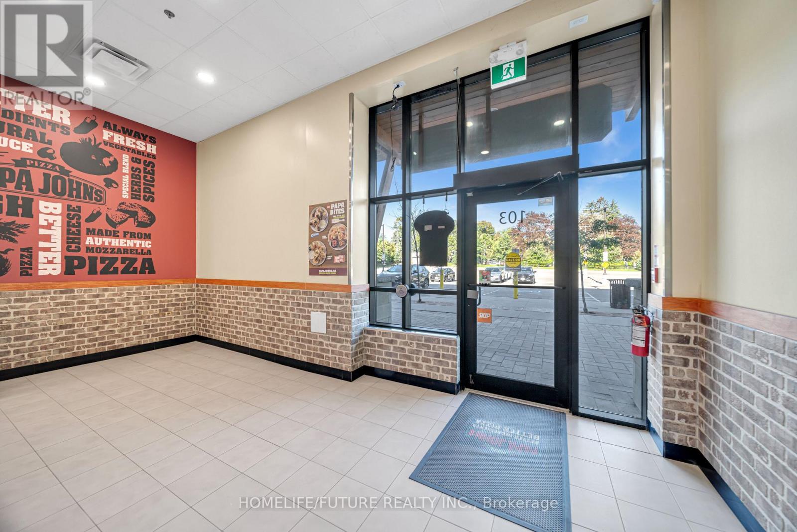 72 Baldwin Street N Property Photo 6