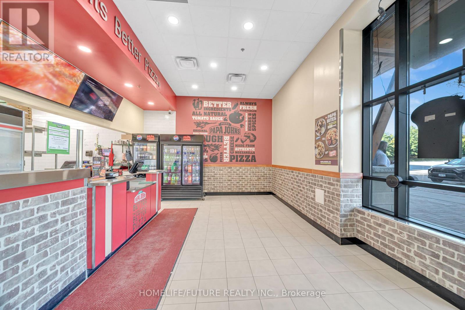 72 Baldwin Street N Property Photo 8