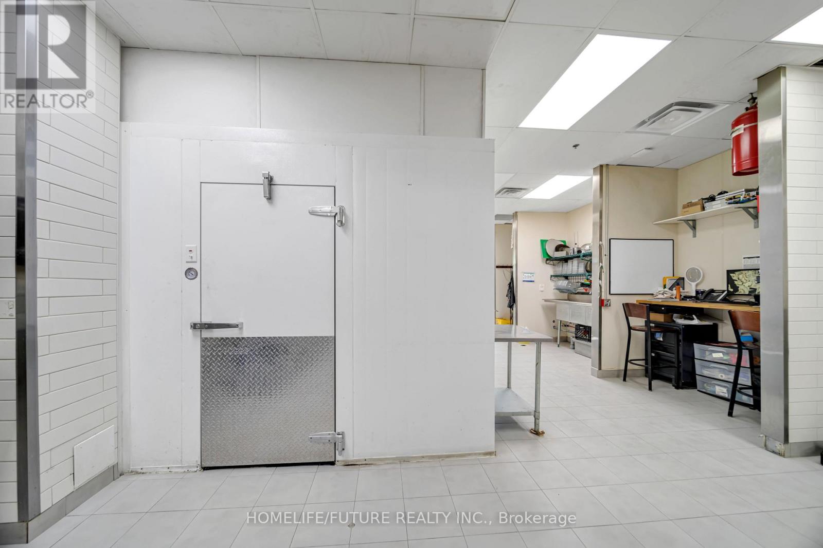 72 Baldwin Street N Property Photo 11