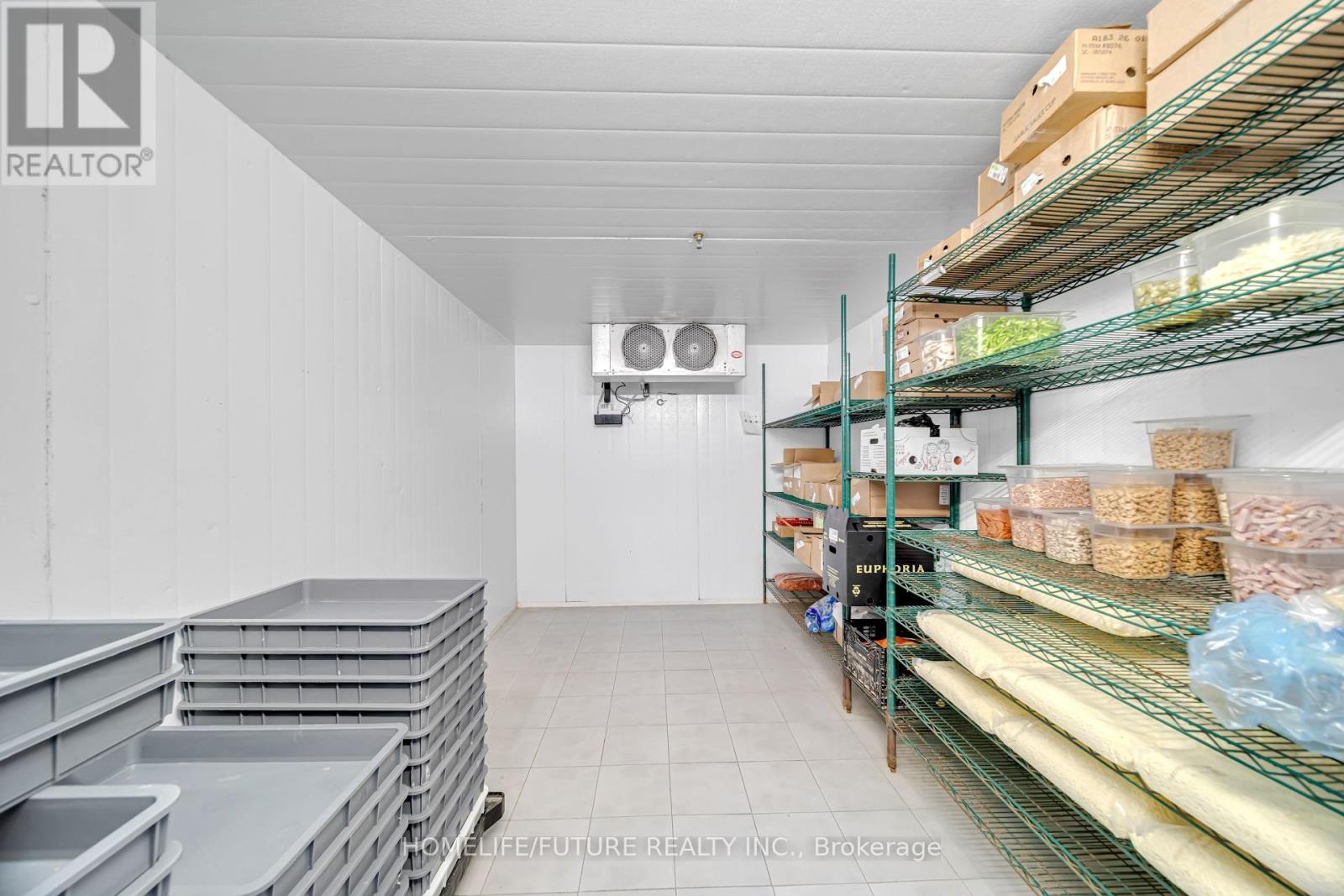 72 Baldwin Street N Property Photo 12