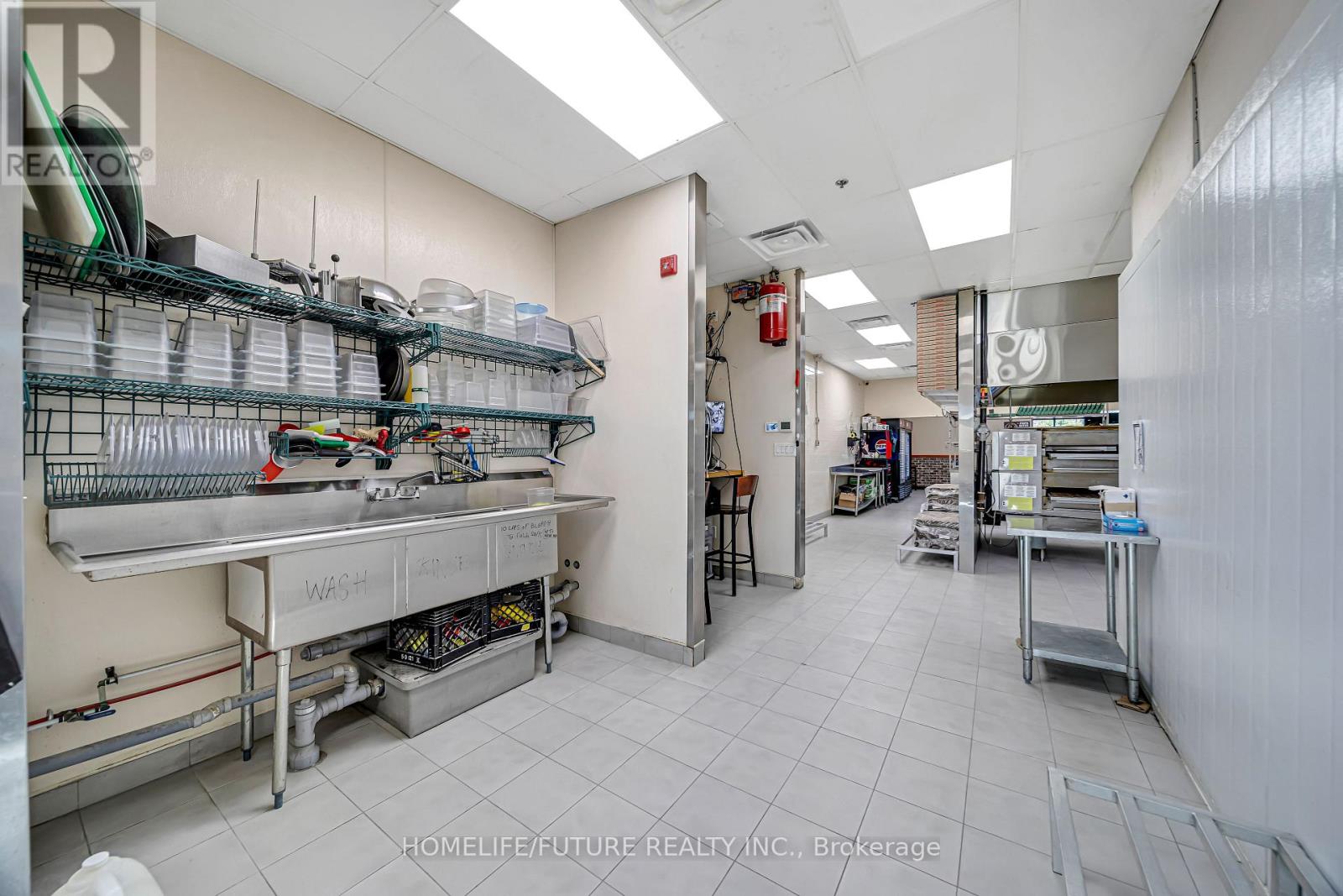 72 Baldwin Street N Property Photo 14