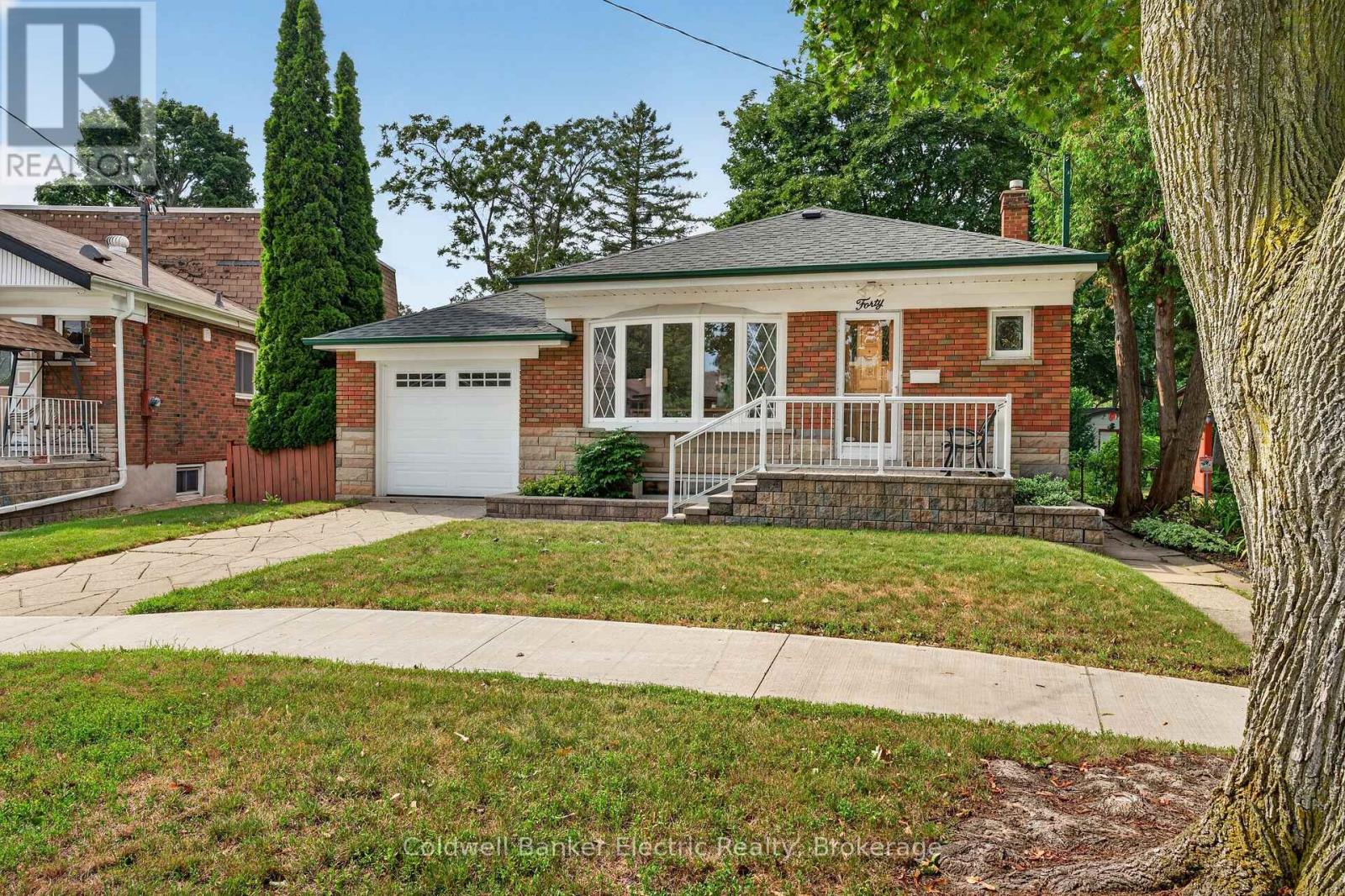 40 Wortham Drive Property Photo 2