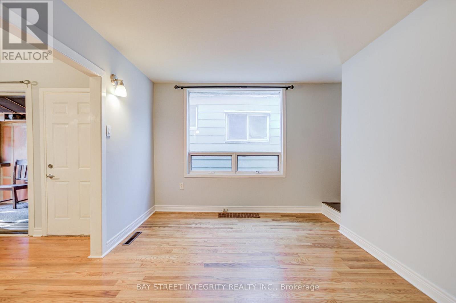 19 Robinson Avenue Property Photo 13
