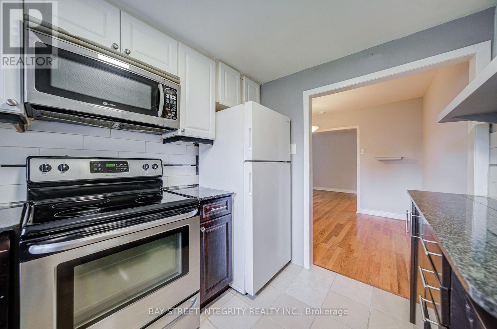 19 Robinson Avenue Property Photo 23