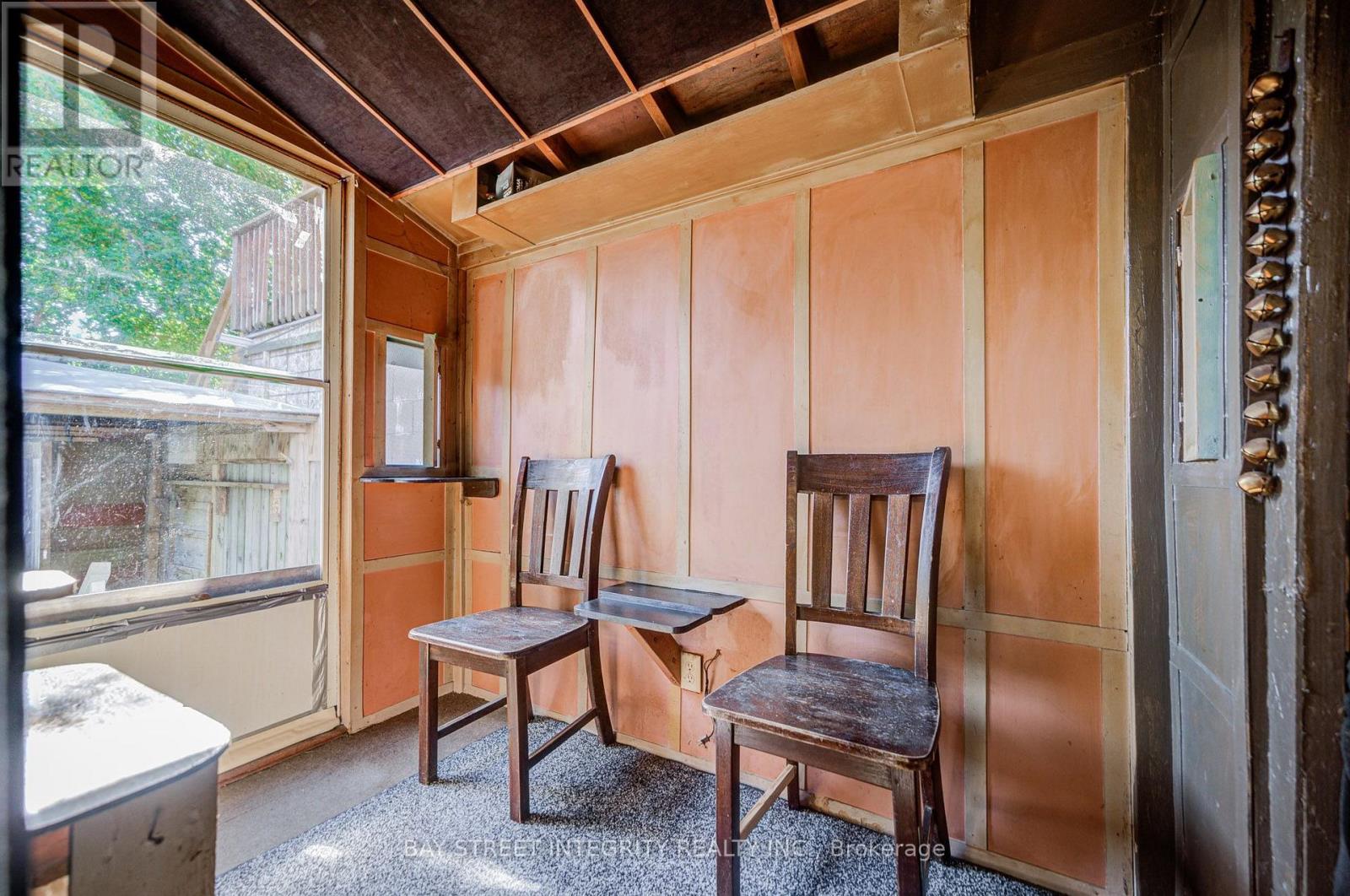 19 Robinson Avenue Property Photo 25
