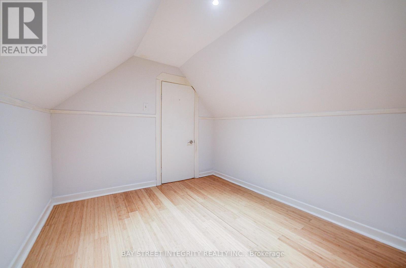 19 Robinson Avenue Property Photo 30