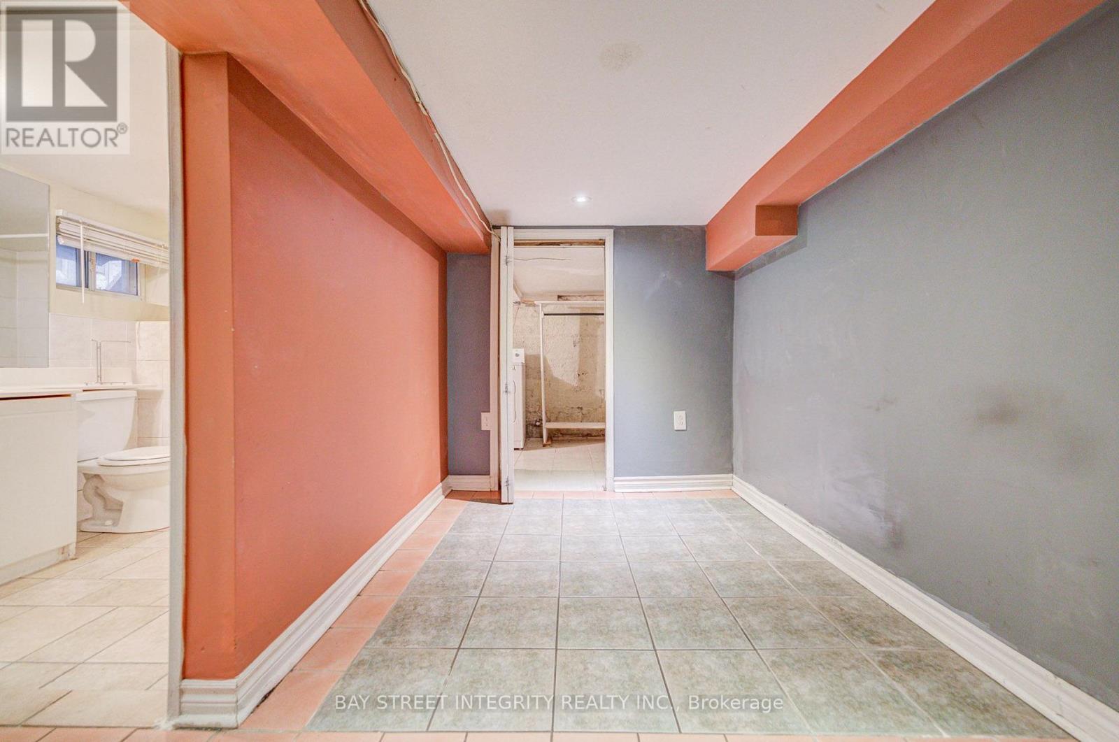 19 Robinson Avenue Property Photo 38