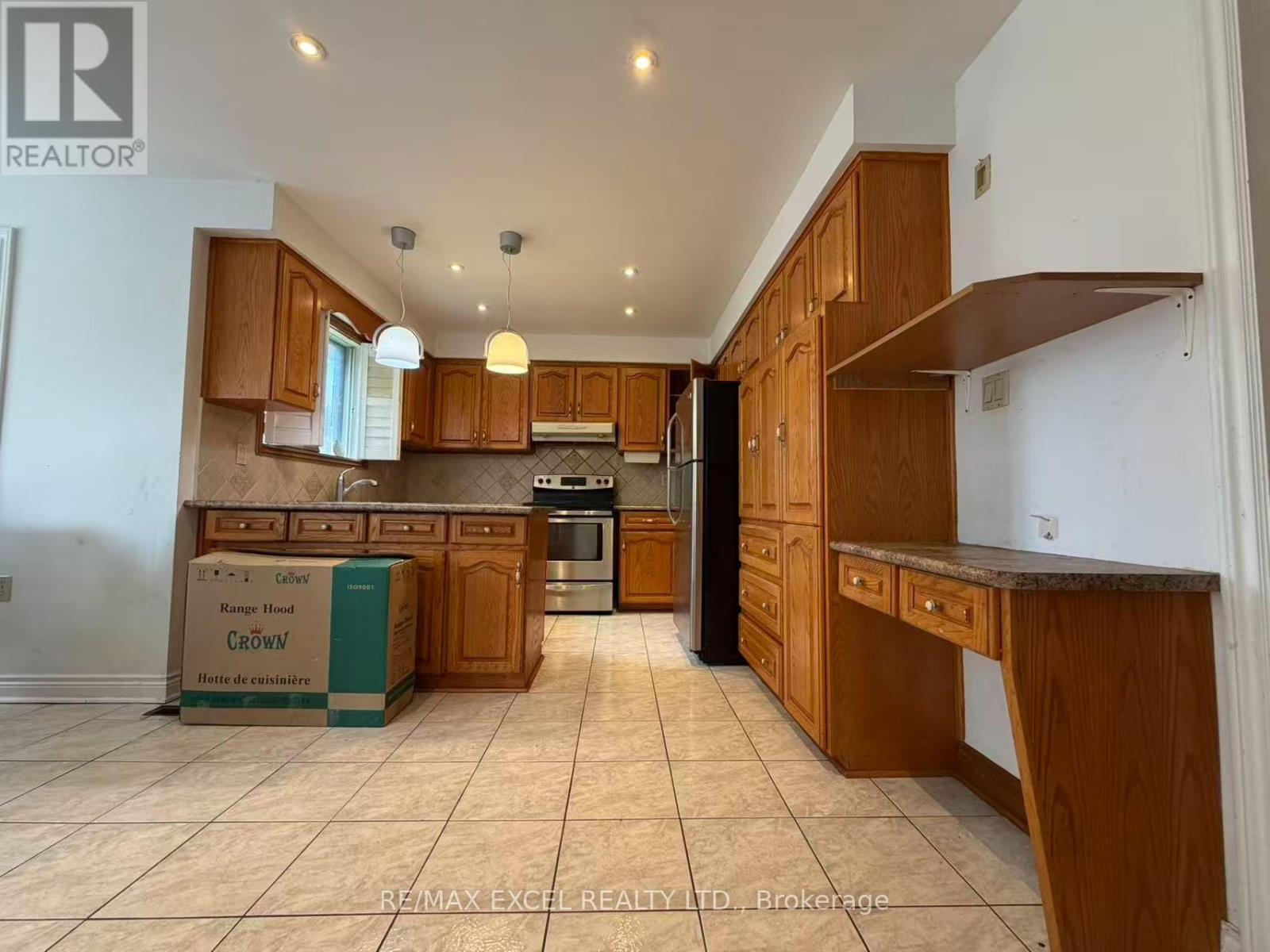 Upper - 56 Leafield Drive Property Photo 10