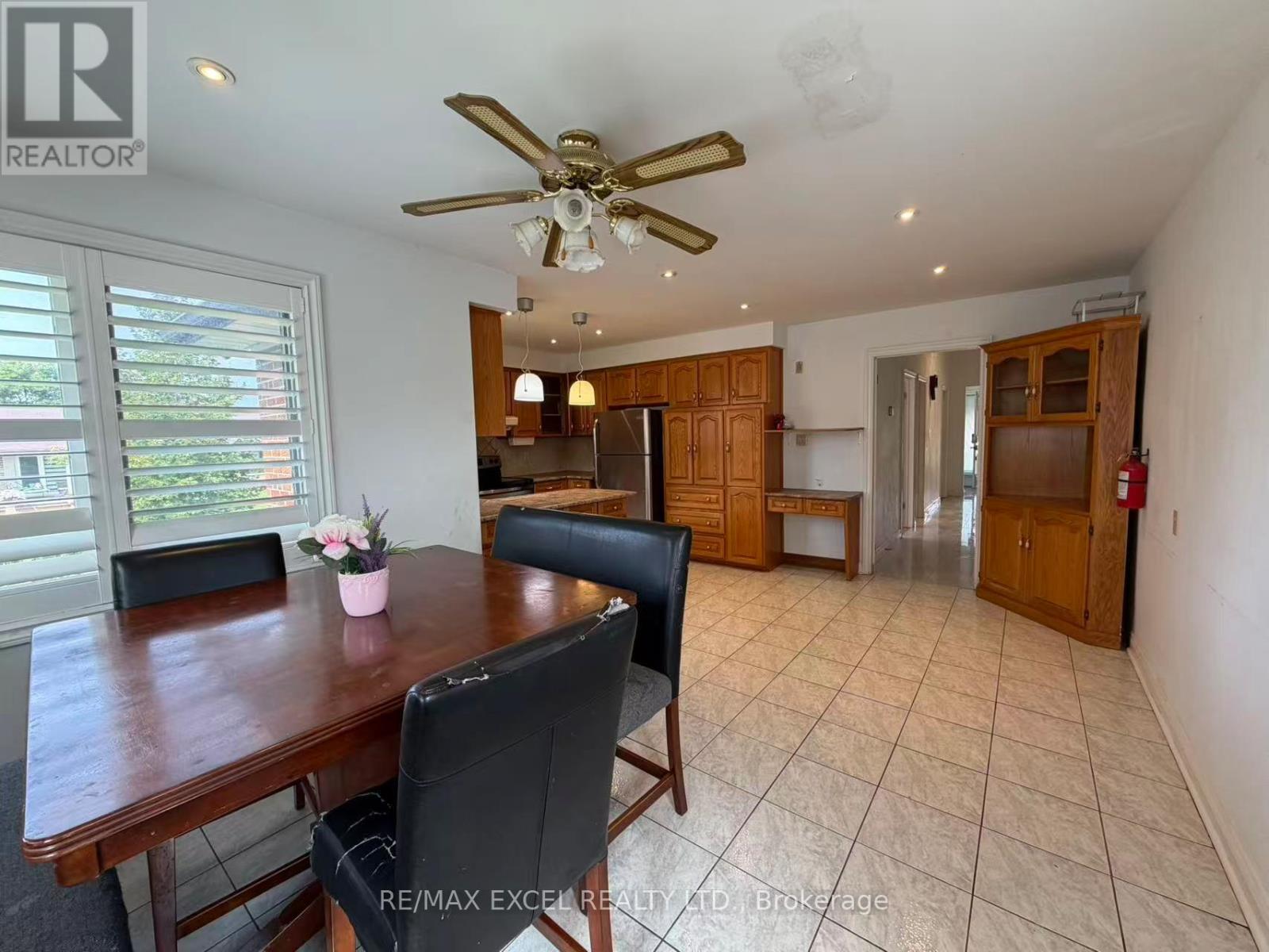 Upper - 56 Leafield Drive Property Photo 11