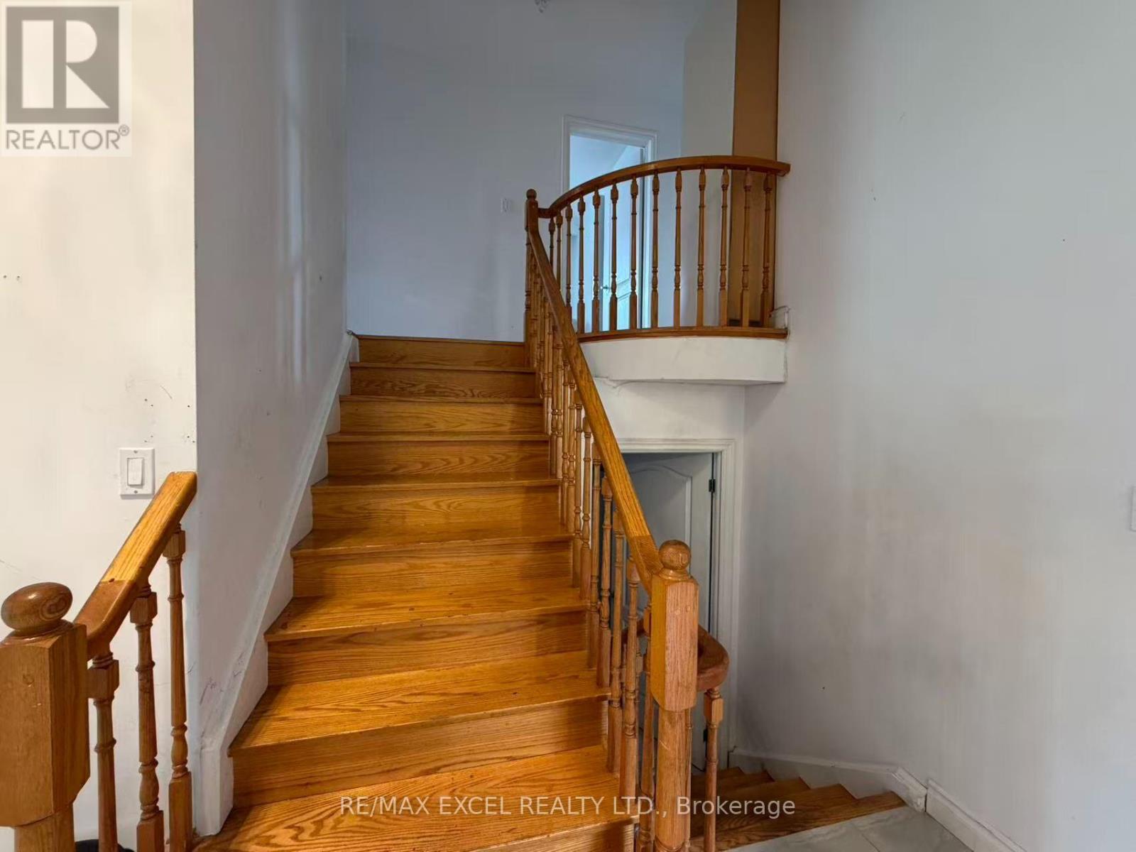 Upper - 56 Leafield Drive Property Photo 13
