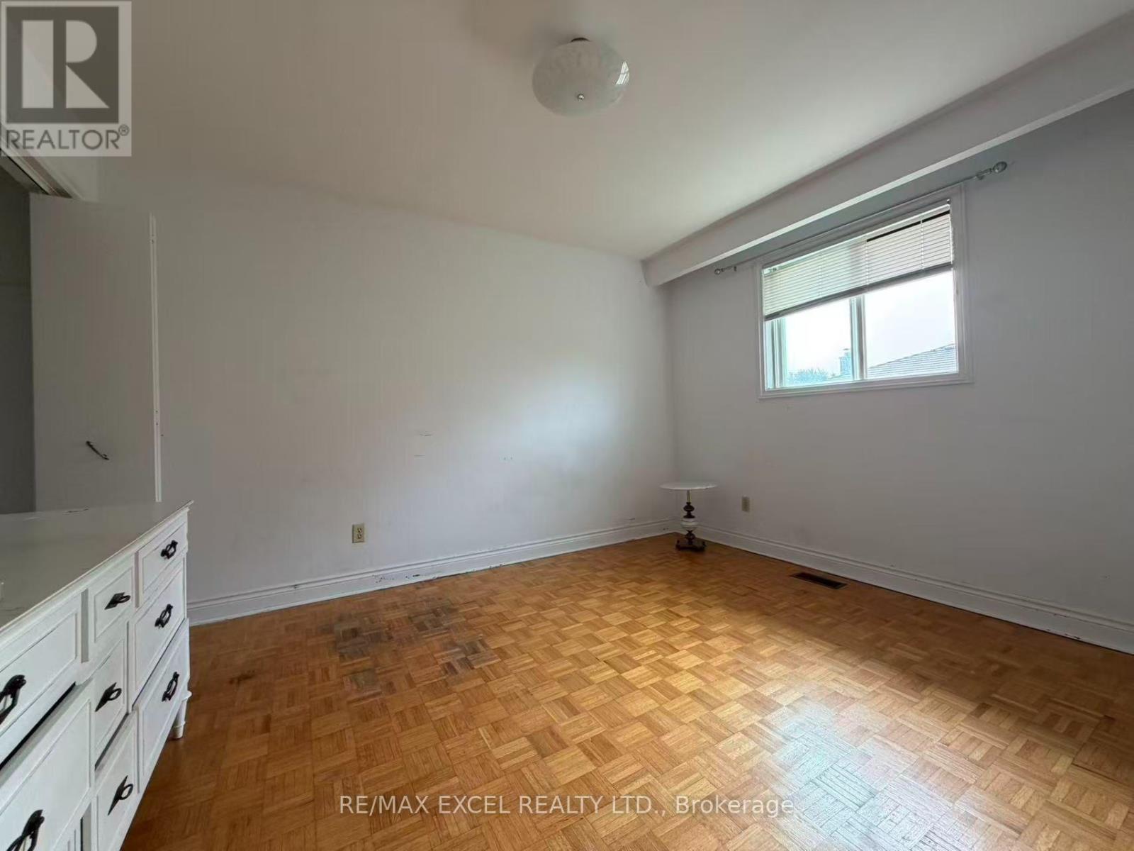 Upper - 56 Leafield Drive Property Photo 18