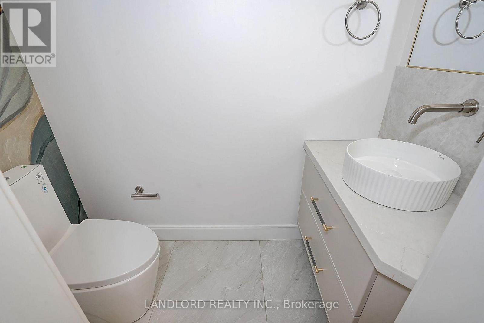 Unit 4 - 1344 Pape Avenue Property Photo 23