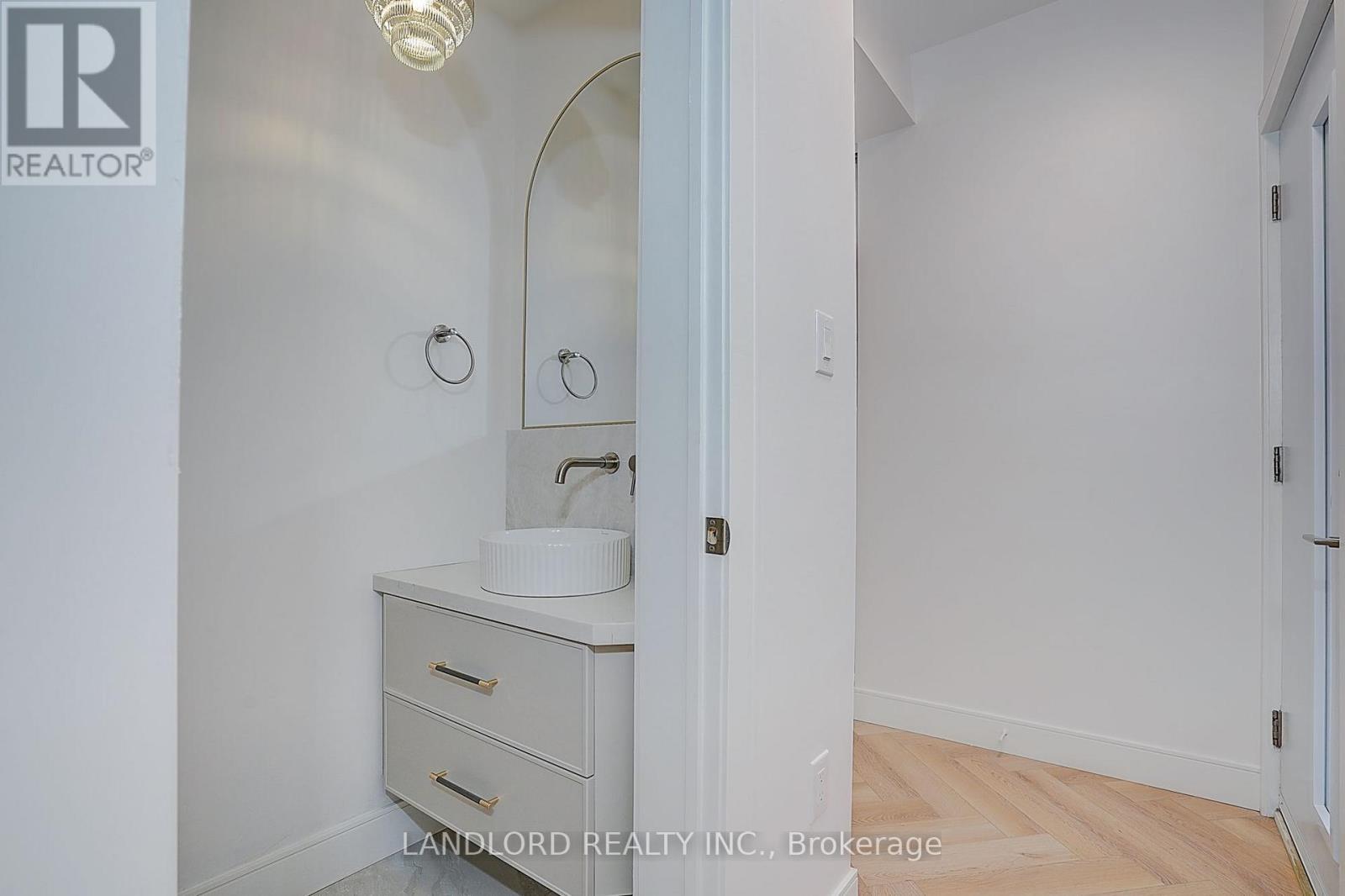 Unit 4 - 1344 Pape Avenue Property Photo 25