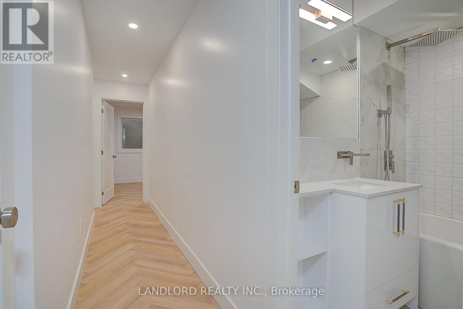 Unit 4 - 1344 Pape Avenue Property Photo 28